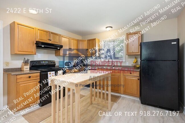 Building Photo - 2422 E 57th St