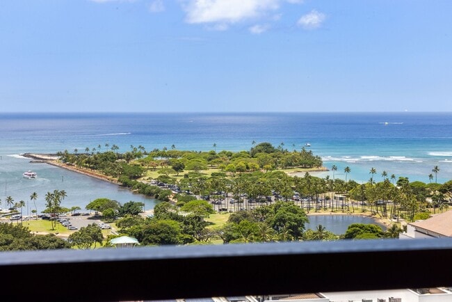 Building Photo - 1555 Kapiolani Blvd