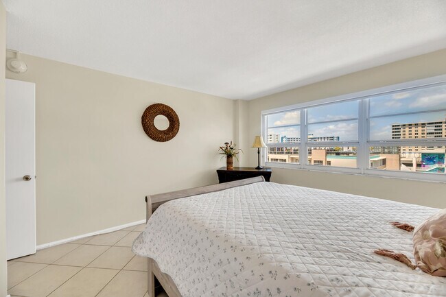 Building Photo - 133 N Pompano Beach Blvd