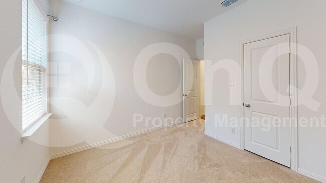 Building Photo - 936 Longleaf Ln