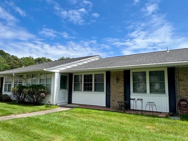 Primary Photo - 369 Woodbridge Dr