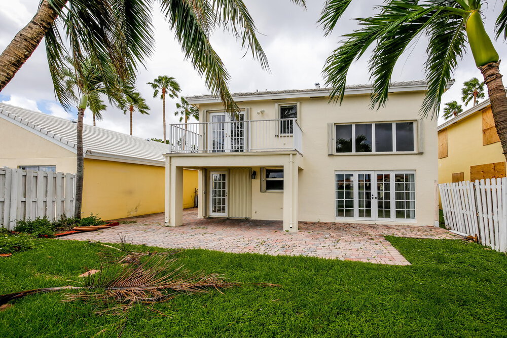 Building Photo - 4771 SW 154th Ave