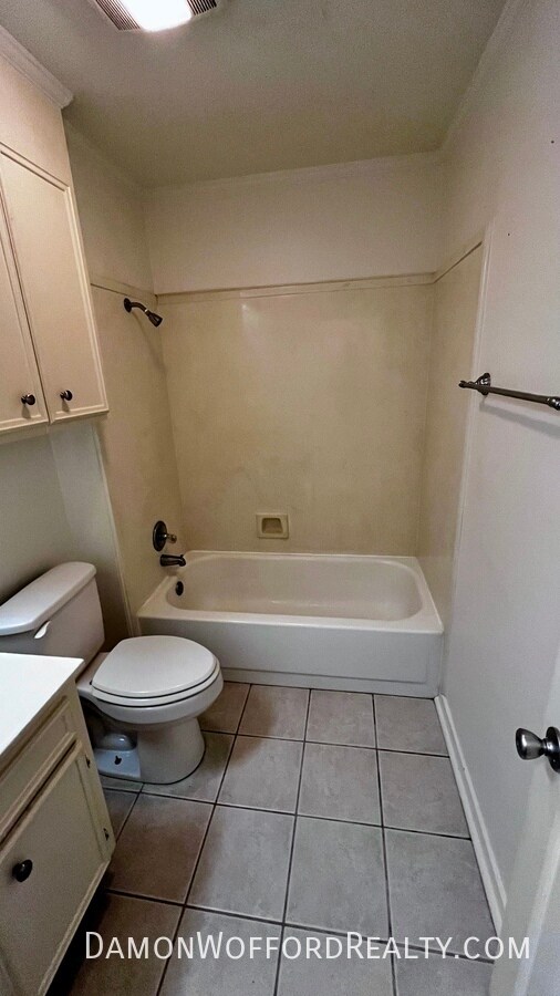 Building Photo - 120 Bellegrove Cir