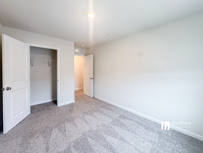 Building Photo - 561 Fawn Mdw Ln