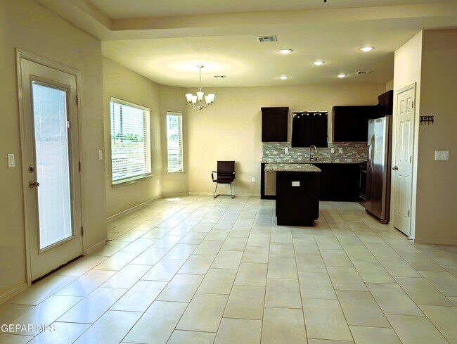 Building Photo - 616 Rafael Marmolejo St
