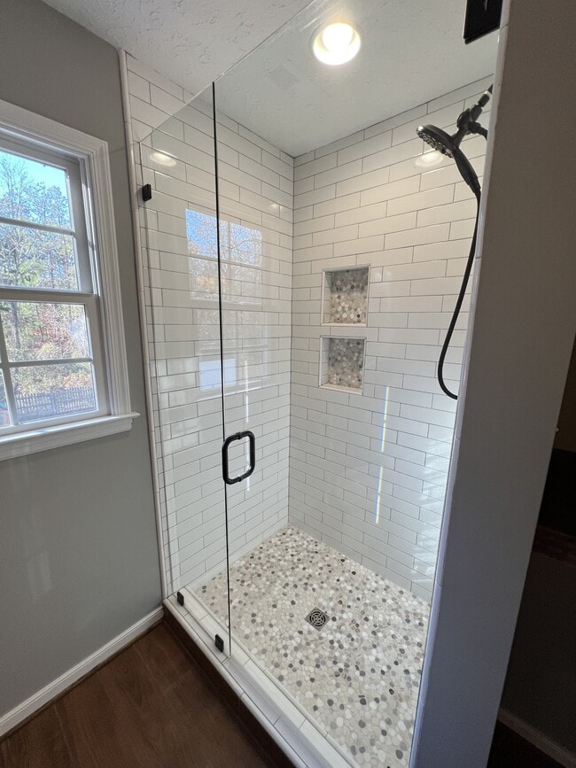 Building Photo - 618 McCauliff Dr