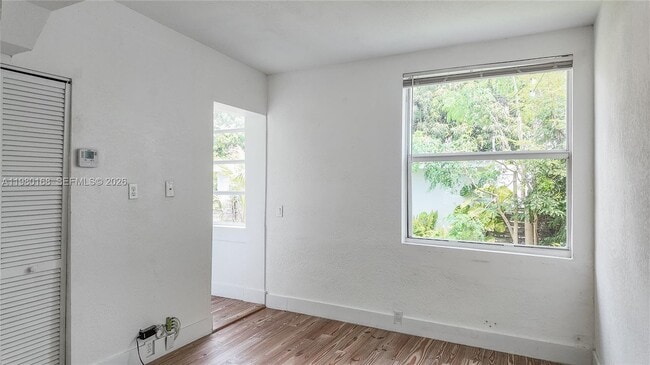 Building Photo - 1719 SW 15th St