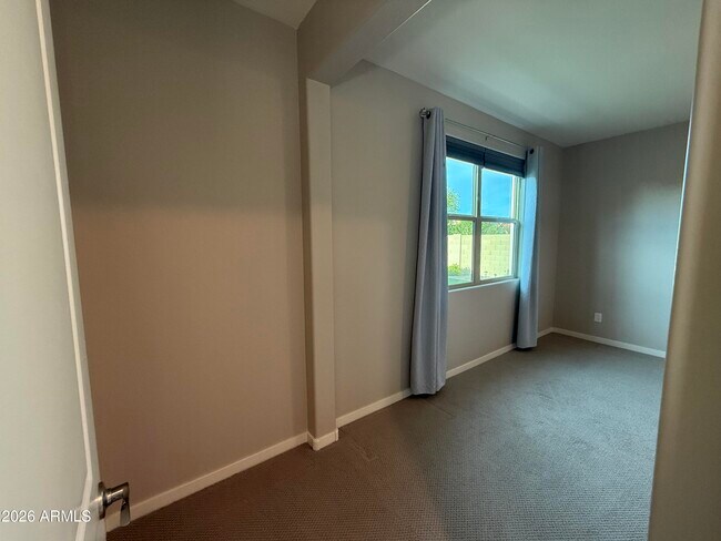 Building Photo - 9458 Thatcher Ave