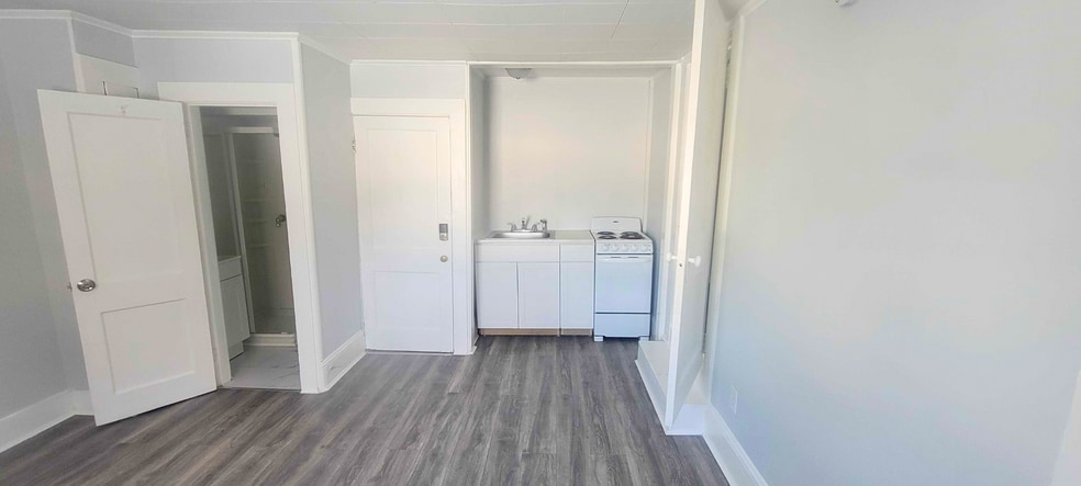 Building Photo - 277 Brunswick St