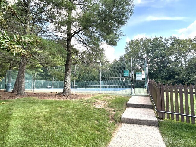 Building Photo - 7302 Elm Ct