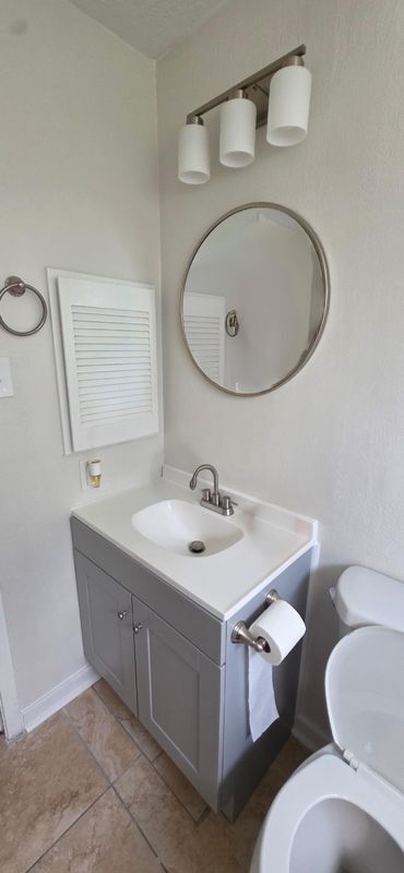 Building Photo - 8443 Gulfwood Ln