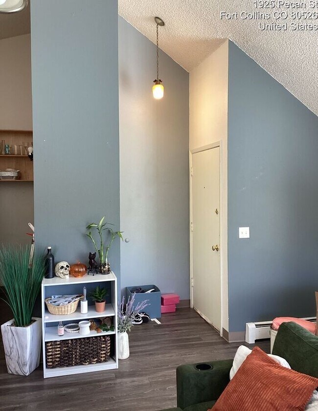 Building Photo - First two weeks free!!! Recently Upgraded 2 Bedroom Apt Near Horsetooth!