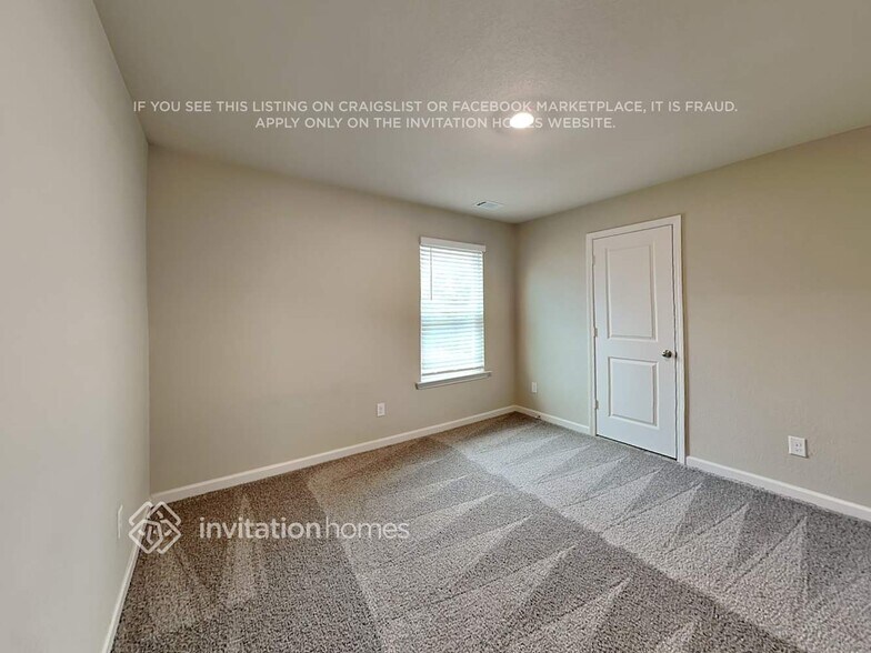 Building Photo - 204 Oliver Dr