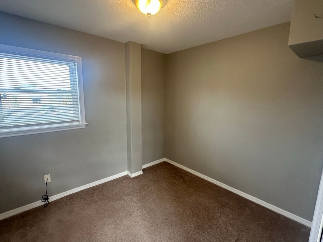 Building Photo - 1221 Court St