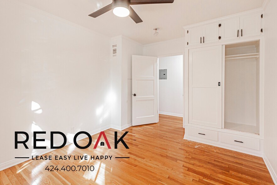 Building Photo - 240 N Van Ness Ave