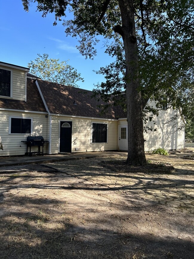 Building Photo - 141 Turtledove Dr