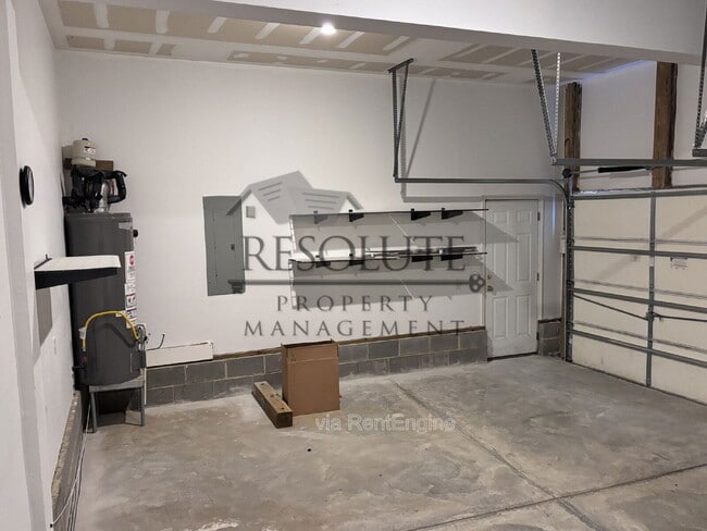 Building Photo - 5818 Myakka Ct