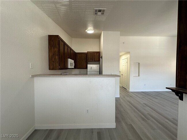 Building Photo - 4730 E Craig Rd