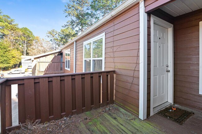 Building Photo - 3934 SW 26th Dr