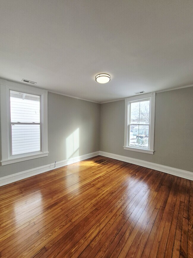 Building Photo - 3115 4th Ave