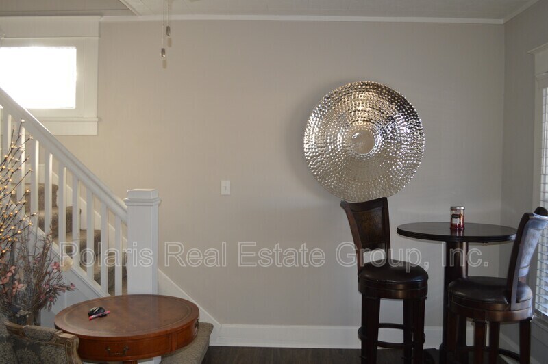 Building Photo - 931 E Raymond St