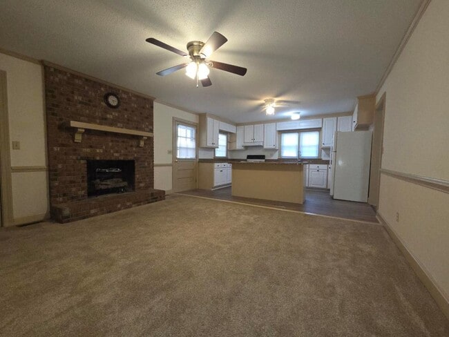 Building Photo - 311 Moyton Ave