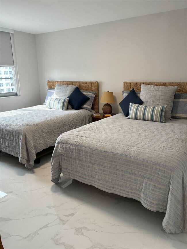 Building Photo - 5701 Collins Ave