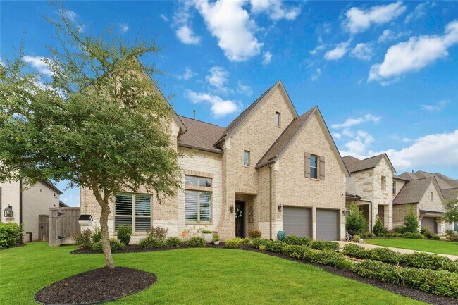 Building Photo - Beautiful Home in Sienna