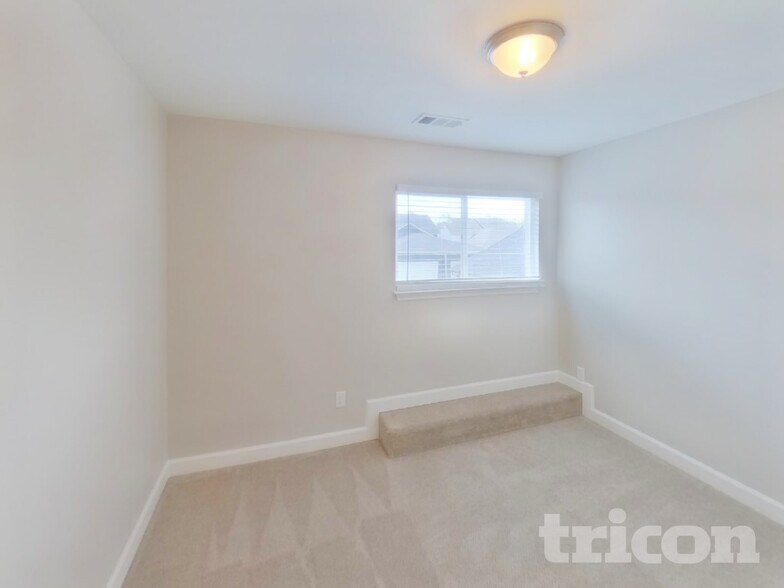 Building Photo - 2165 Cason Ln