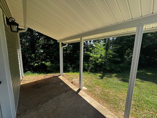 Building Photo - 4583 Congo Rd