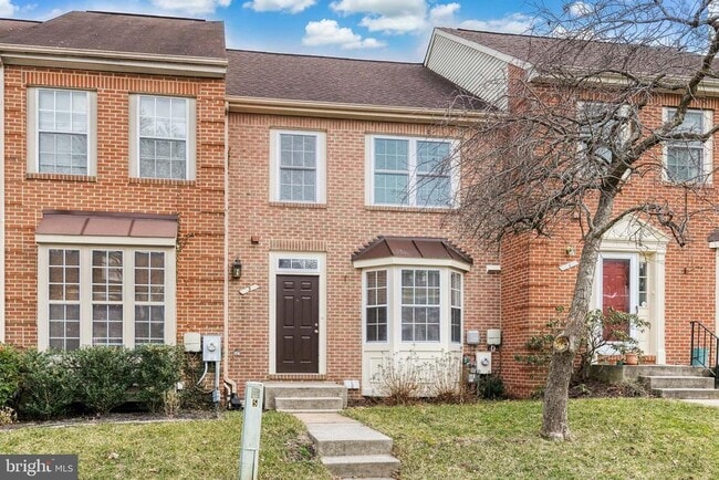Primary Photo - 3 Greenshire Ln