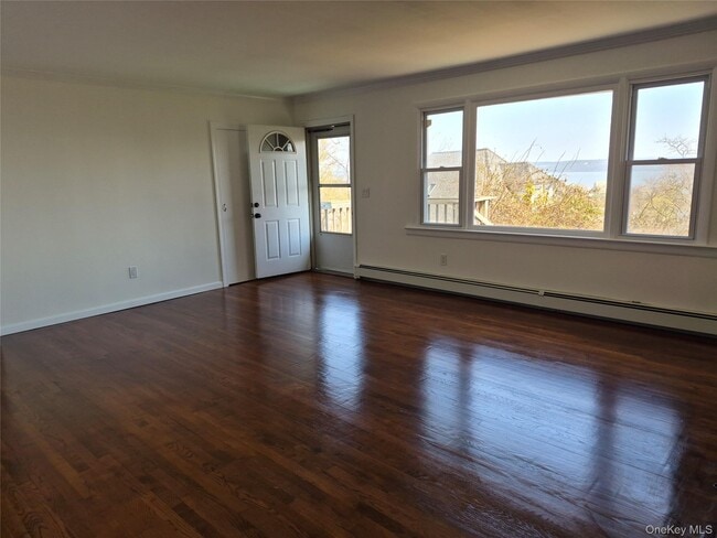 Building Photo - 27 Oakwood Dr