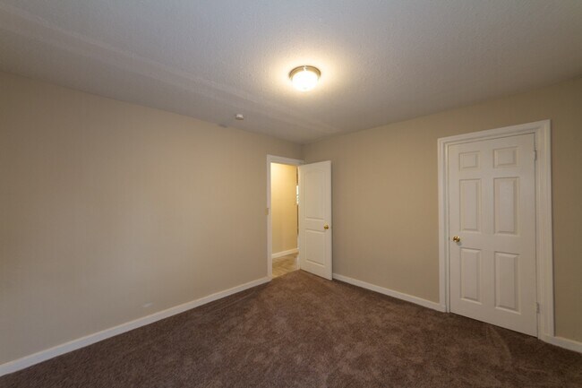 Building Photo - Completely remodeled 3 bed 1 bath home ready for a new tenant. Apply today and get approved for a...