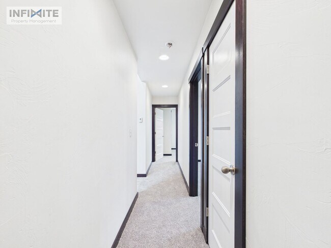 Building Photo - Single-Level 4BR with 3-Car Garage & Fence...