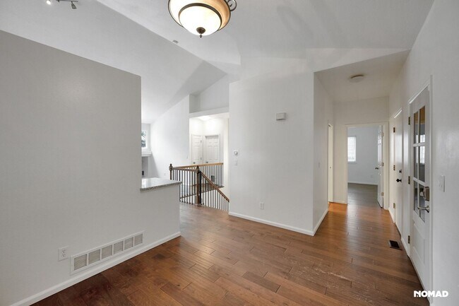 Building Photo - Beautiful 4BR House in Centennial