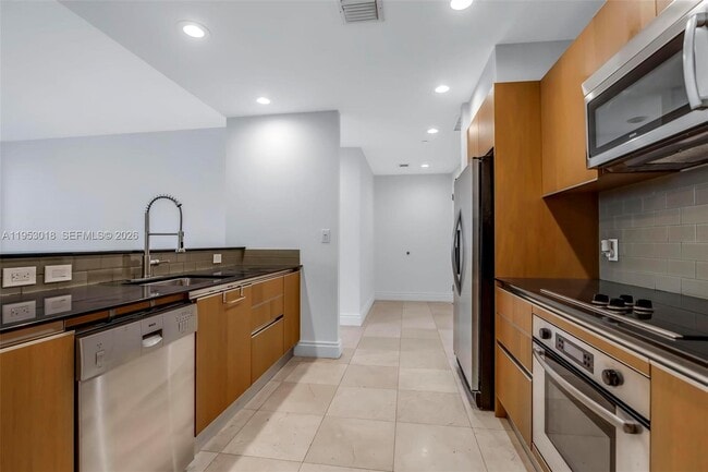 Building Photo - 1050 Brickell Ave