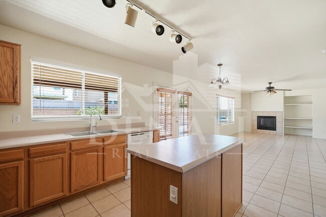 Building Photo - 6107 N 135th Dr