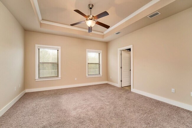 Building Photo - 9879 Volterra Ave
