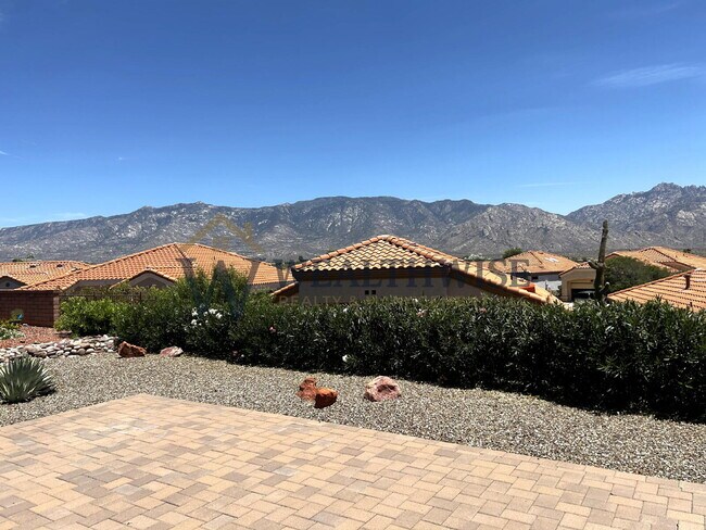 Building Photo - Luxurious 2 Bedroom 2 Bath Home for Rent in Sun City, Oro Valley 14286 N Wisteria Way, Oro Valley...