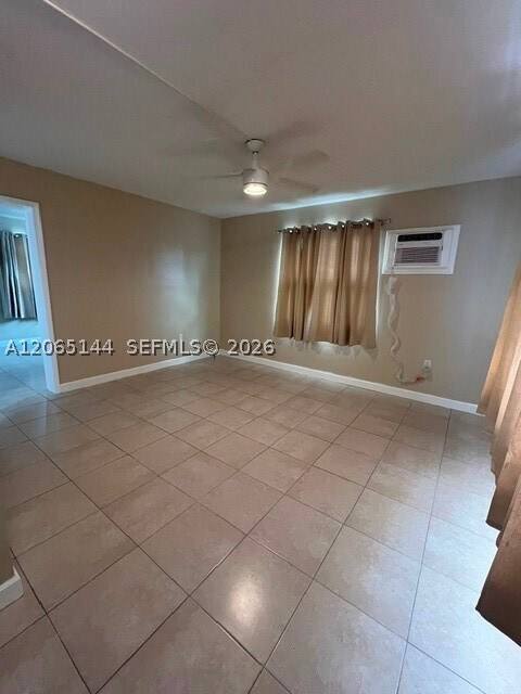 Building Photo - 4500 SW 67th Ave