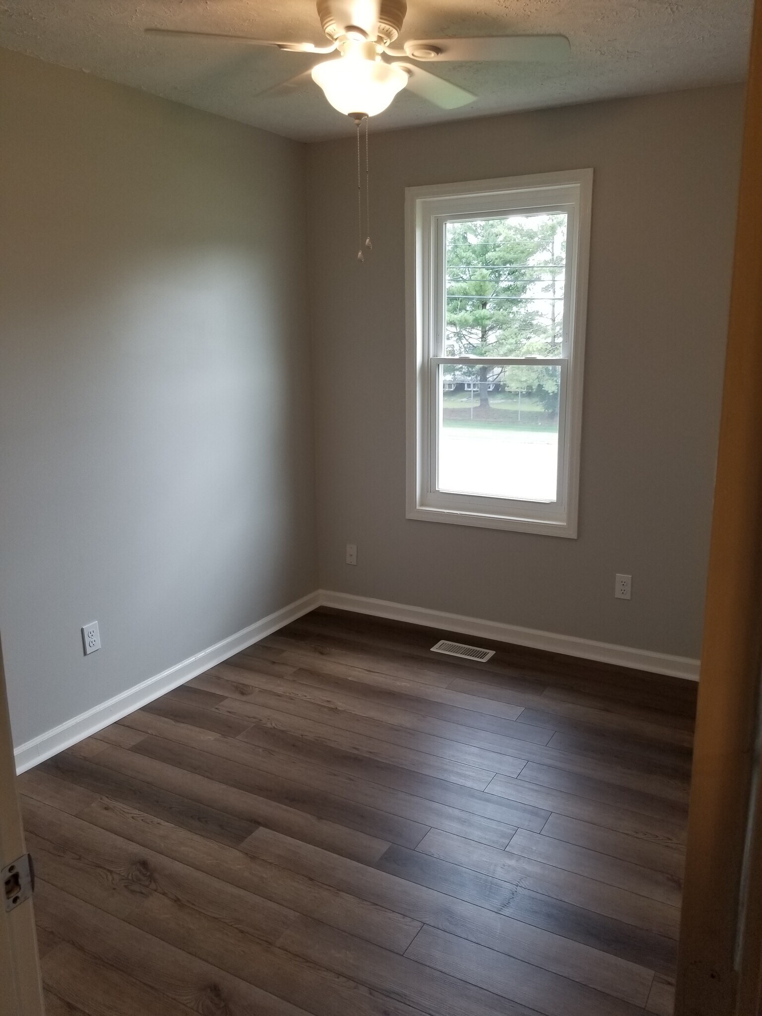 Bedroom 3 - 1445 Toshiba Drive, #B