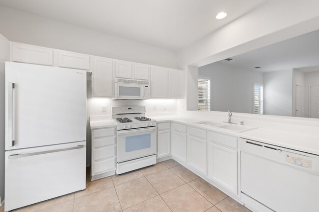 Building Photo - 78685 Rockwell Cir
