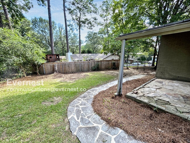 Building Photo - 545 Edgecrest Cir