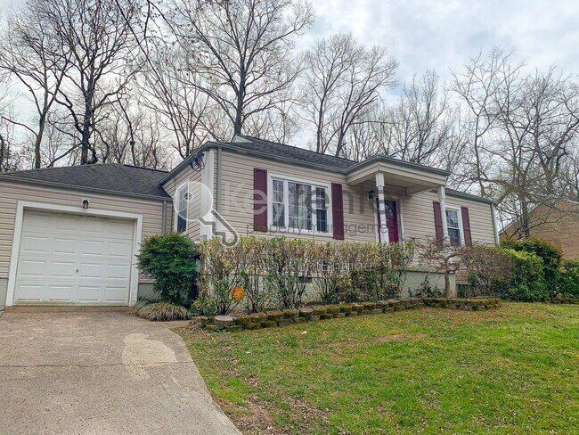 Building Photo - 1410 Elm St