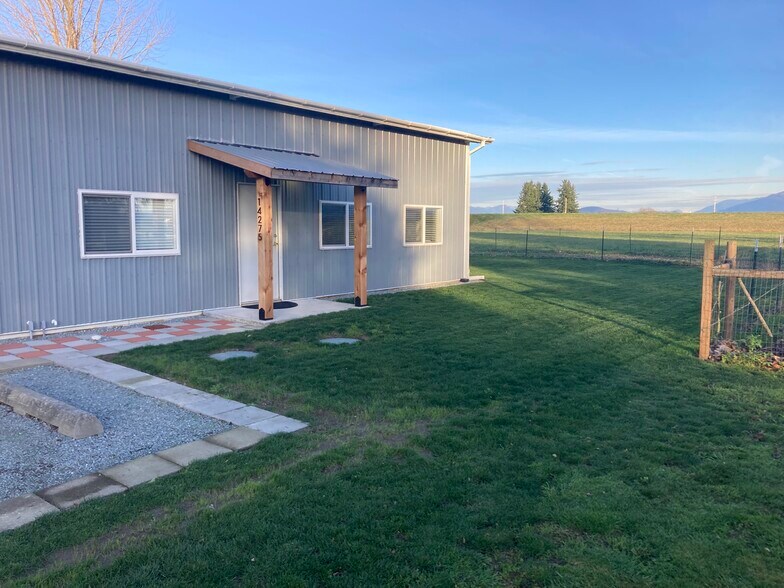 Building Photo - 14275 Avon Allen Rd