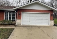 Building Photo - 144 N Maple Ave