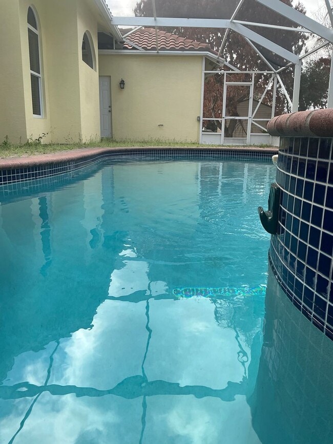 Building Photo - Pool home 4/3/2  Located East of US One  for Rent