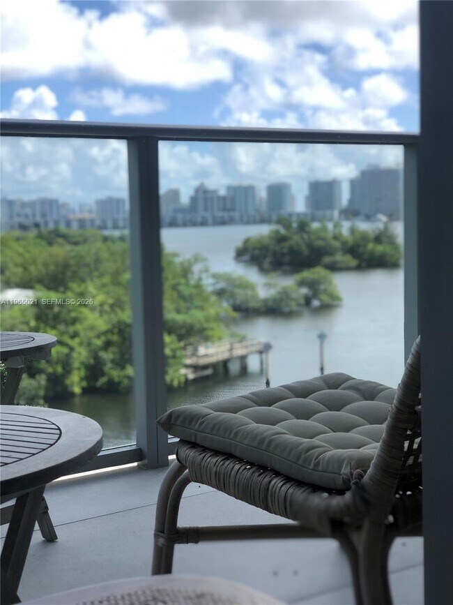 Building Photo - 16385 Biscayne Blvd