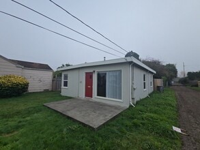 Building Photo - 1BR/1BA house on Henderson St. in Eureka!