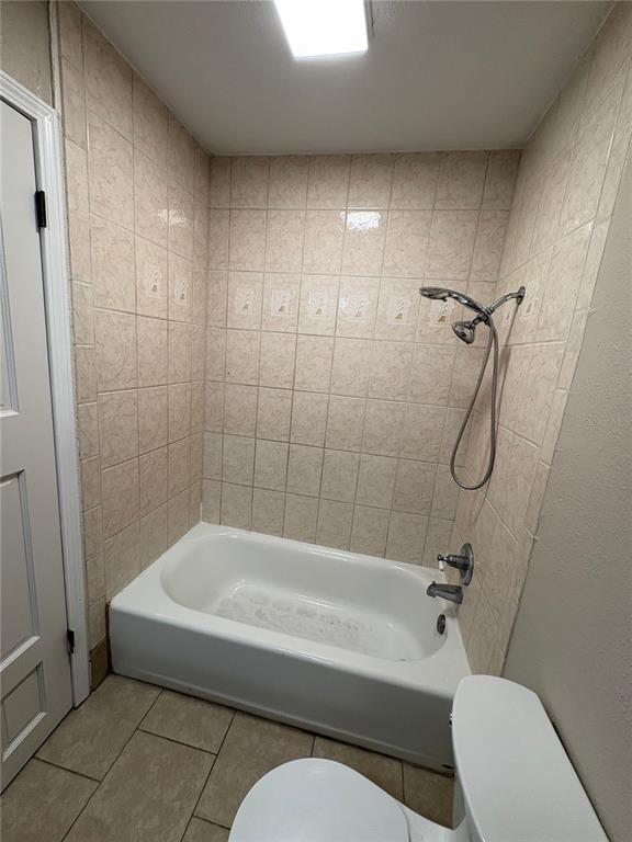 Building Photo - 615 Floral Cir